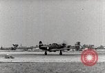 Standbild P-39 Airacobra Ausübung Flugzeuge United States USA, 1942, aus Sekunde 53 historischem Filmmaterial Videoclip 65675029757