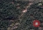 Image effacé zone forestière Bein Hoa le Vietnam du Sud, 1967, de la seconde 7 séquences d'archives historiques vidéo 65675029761