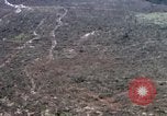 Image effacé zone forestière Bein Hoa le Vietnam du Sud, 1967, de la seconde 17 séquences d'archives historiques vidéo 65675029761