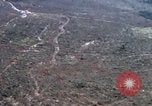 Image effacé zone forestière Bein Hoa le Vietnam du Sud, 1967, de la seconde 18 séquences d'archives historiques vidéo 65675029761