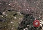Image effacé zone forestière Bein Hoa le Vietnam du Sud, 1967, de la seconde 25 séquences d'archives historiques vidéo 65675029761