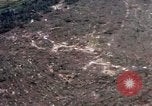 Image effacé zone forestière Bein Hoa le Vietnam du Sud, 1967, de la seconde 36 séquences d'archives historiques vidéo 65675029761