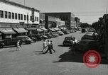 Immagine di Strada trafficata scena North Platte Nebraska USA, 1945, secondo 20 filmato di repertorio 65675029767