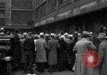 Immagine di Scaricate i dipendenti Cleveland Ohio USA, 1934, secondo 15 filmato di repertorio 65675029770