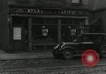 Immagine di Scaricate i dipendenti Cleveland Ohio USA, 1934, secondo 29 filmato di repertorio 65675029770