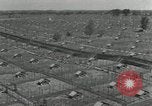 Standbild mink Pelz Farm Thiensville Wisconsin USA, 1934, aus Sekunde 3 historischem Filmmaterial Videoclip 65675029774