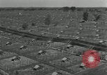 Standbild mink Pelz Farm Thiensville Wisconsin USA, 1934, aus Sekunde 5 historischem Filmmaterial Videoclip 65675029774