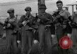 Standbild mink Pelz Farm Thiensville Wisconsin USA, 1934, aus Sekunde 27 historischem Filmmaterial Videoclip 65675029774