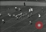 Immagine di Football americano Palo Alto California USA, 1934, secondo 26 filmato di repertorio 65675029778