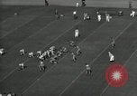 Immagine di Football americano Palo Alto California USA, 1934, secondo 37 filmato di repertorio 65675029778