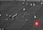 Immagine di Football americano Palo Alto California USA, 1934, secondo 38 filmato di repertorio 65675029778