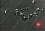 Immagine di Football americano Palo Alto California USA, 1934, secondo 56 filmato di repertorio 65675029778
