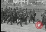 Immagine di I prigionieri di guerra tedeschi Westenfeld Germania, 1944, secondo 4 filmato di repertorio 65675029779