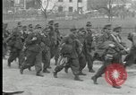 Immagine di I prigionieri di guerra tedeschi Westenfeld Germania, 1944, secondo 5 filmato di repertorio 65675029779
