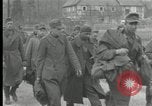 Immagine di I prigionieri di guerra tedeschi Westenfeld Germania, 1944, secondo 11 filmato di repertorio 65675029779