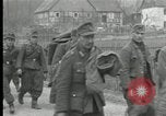 Immagine di I prigionieri di guerra tedeschi Westenfeld Germania, 1944, secondo 14 filmato di repertorio 65675029779