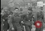 Immagine di I prigionieri di guerra tedeschi Westenfeld Germania, 1944, secondo 16 filmato di repertorio 65675029779