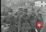 Immagine di I prigionieri di guerra tedeschi Westenfeld Germania, 1944, secondo 19 filmato di repertorio 65675029779