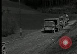 Standbild US Army 90th Infanterie Konvoi Probstzella Deutschland, 1944, aus Sekunde 31 historischem Filmmaterial Videoclip 65675029783