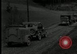 Standbild US Army 90th Infanterie Konvoi Probstzella Deutschland, 1944, aus Sekunde 40 historischem Filmmaterial Videoclip 65675029783