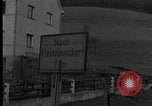 Standbild US Army 90th Infanterie Konvoi Probstzella Deutschland, 1944, aus Sekunde 55 historischem Filmmaterial Videoclip 65675029783