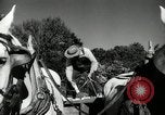Standbild landwirtschaftlichen Tätigkeiten Southville Kentucky USA, 1950, aus Sekunde 17 historischem Filmmaterial Videoclip 65675029785