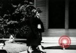 Image dimanche les journaux vendus au magasin général Southville Kentucky USA, 1950, de la seconde 12 séquences d'archives historiques vidéo 65675029786