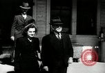 Image dimanche les journaux vendus au magasin général Southville Kentucky USA, 1950, de la seconde 18 séquences d'archives historiques vidéo 65675029786