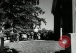 Image dimanche les journaux vendus au magasin général Southville Kentucky USA, 1950, de la seconde 57 séquences d'archives historiques vidéo 65675029786