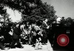 Image dimanche les journaux vendus au magasin général Southville Kentucky USA, 1950, de la seconde 59 séquences d'archives historiques vidéo 65675029786