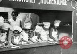 Standbild Children's Centre Dresden Deutschland, 1932, aus Sekunde 31 historischem Filmmaterial Videoclip 65675029790