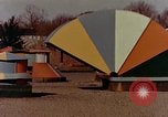 Image Traverser le centre commercial de comté dans les années 1950 Yonkers New York USA, 1958, de la seconde 41 séquences d'archives historiques vidéo 65675029792