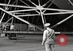 Image marine mât dirigeable United States USA, 1957, de la seconde 45 séquences d'archives historiques vidéo 65675029796