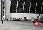 Image undock dirigeable United States USA, 1957, de la seconde 12 séquences d'archives historiques vidéo 65675029797