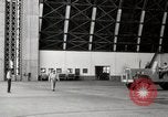 Image undock dirigeable United States USA, 1957, de la seconde 14 séquences d'archives historiques vidéo 65675029797