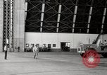 Image undock dirigeable United States USA, 1957, de la seconde 15 séquences d'archives historiques vidéo 65675029797