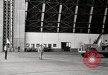 Image undock dirigeable United States USA, 1957, de la seconde 17 séquences d'archives historiques vidéo 65675029797