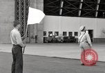 Image undock dirigeable United States USA, 1957, de la seconde 25 séquences d'archives historiques vidéo 65675029797