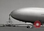 Standbild Navy N-Klasse Blimp New Jersey United States USA, 1957, aus Sekunde 53 historischem Filmmaterial Videoclip 65675029798