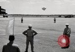 Standbild Landung und masting Luftschiff United States USA, 1957, aus Sekunde 9 historischem Filmmaterial Videoclip 65675029799