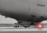 Standbild Landung und masting Luftschiff United States USA, 1957, aus Sekunde 59 historischem Filmmaterial Videoclip 65675029799