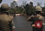 Standbild vietnamesische Soldaten Kien Hung Vietnam, 1970, aus Sekunde 4 historischem Filmmaterial Videoclip 65675029802