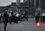 Immagine di Tram unione lavoratori in sciopero Milwaukee Wisconsin USA, 1934, secondo 16 filmato di repertorio 65675029833