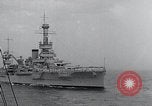 Standbild Italiener willkommen Die USS Arkansas (BB-33) zu Besuch in Neapel Neapel Italien, 1934, aus Sekunde 5 historischem Filmmaterial Videoclip 65675029860