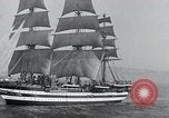 Standbild Italiener willkommen Die USS Arkansas (BB-33) zu Besuch in Neapel Neapel Italien, 1934, aus Sekunde 10 historischem Filmmaterial Videoclip 65675029860