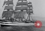 Standbild Italiener willkommen Die USS Arkansas (BB-33) zu Besuch in Neapel Neapel Italien, 1934, aus Sekunde 11 historischem Filmmaterial Videoclip 65675029860