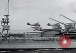 Standbild Italiener willkommen Die USS Arkansas (BB-33) zu Besuch in Neapel Neapel Italien, 1934, aus Sekunde 28 historischem Filmmaterial Videoclip 65675029860