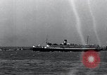 Standbild Ozeanriesen New York United States USA, 1935, aus Sekunde 11 historischem Filmmaterial Videoclip 65675029870
