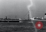 Standbild Ozeanriesen New York United States USA, 1935, aus Sekunde 24 historischem Filmmaterial Videoclip 65675029870