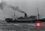 Standbild Ozeanriesen New York United States USA, 1935, aus Sekunde 56 historischem Filmmaterial Videoclip 65675029870